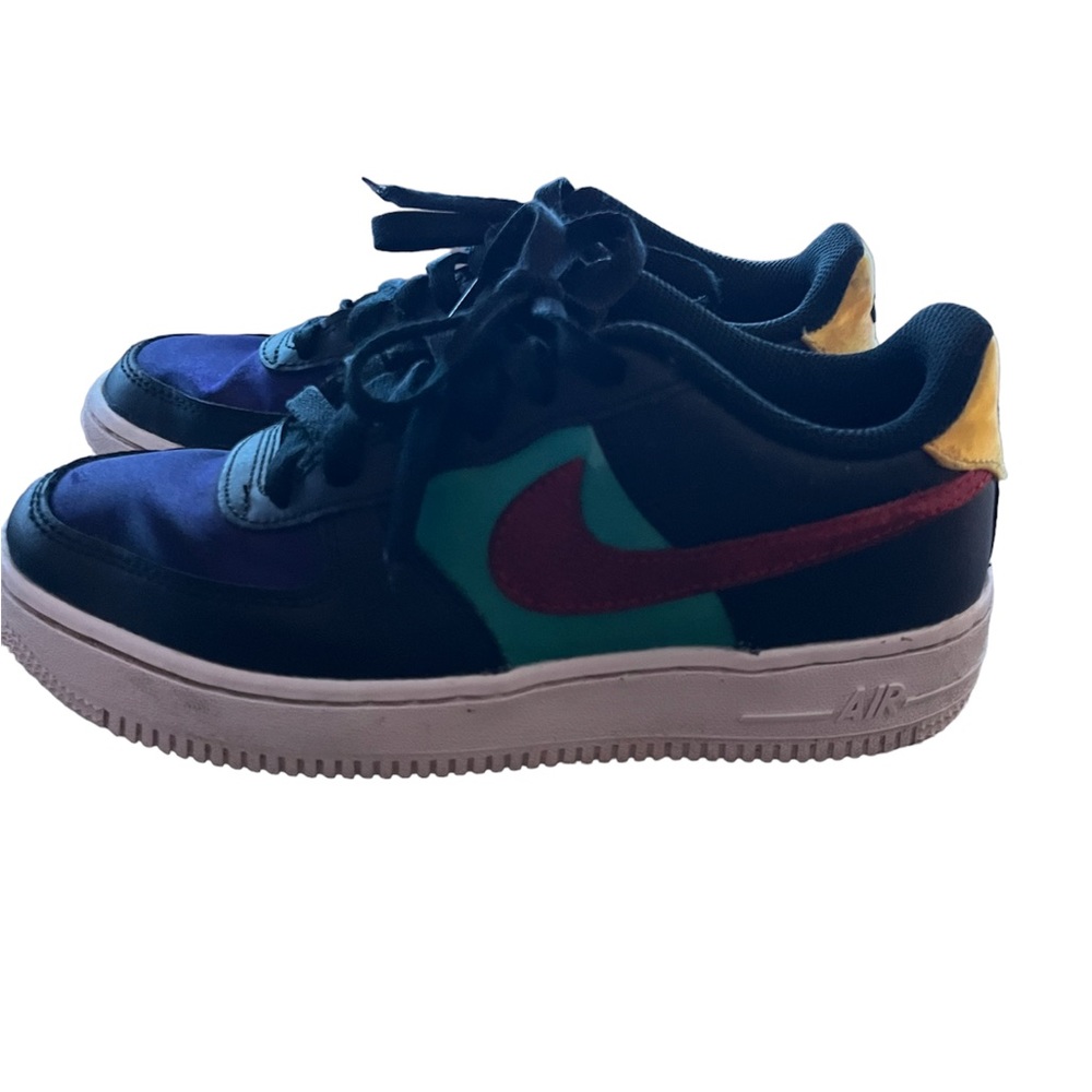 Custom Nike low air forces with original box